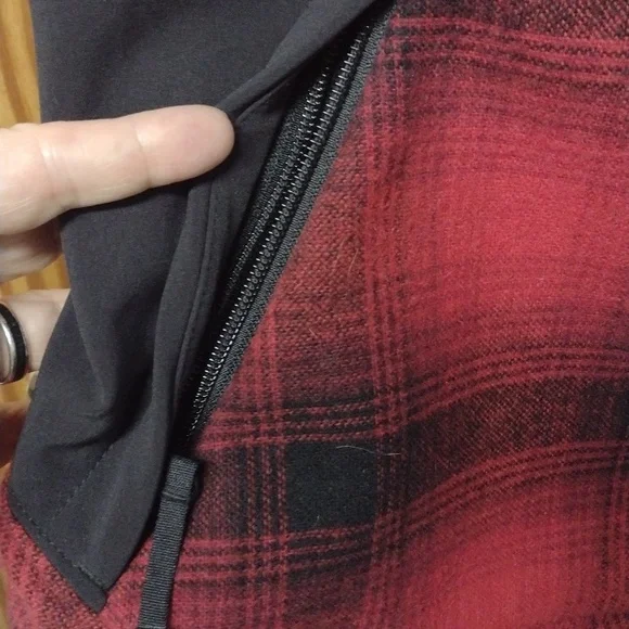 Woolrich Plaid Red and Black Women's XL Vest - Picture 4 of 9